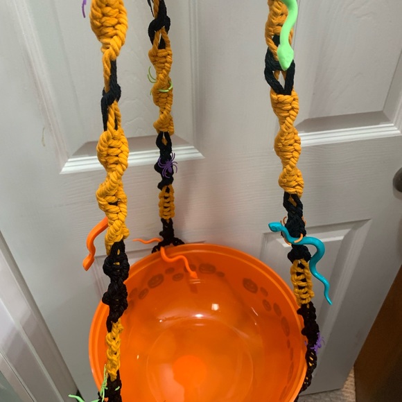 Halloween Candy Holder New - Picture 3 of 5